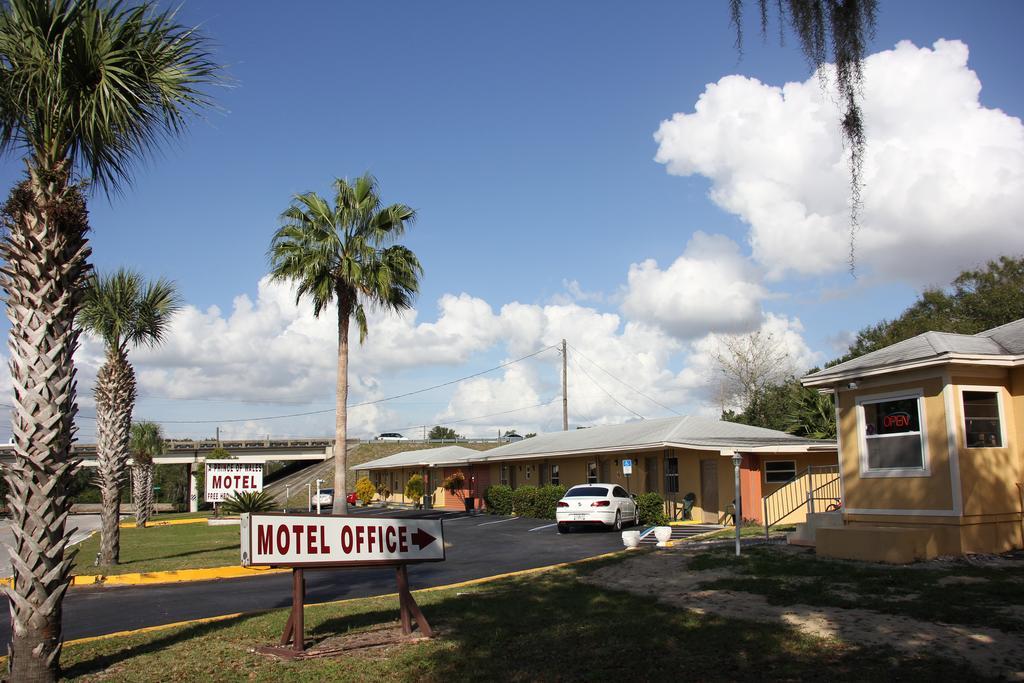 Prince Of Wales Motel レイク・ウェルス エクステリア 写真